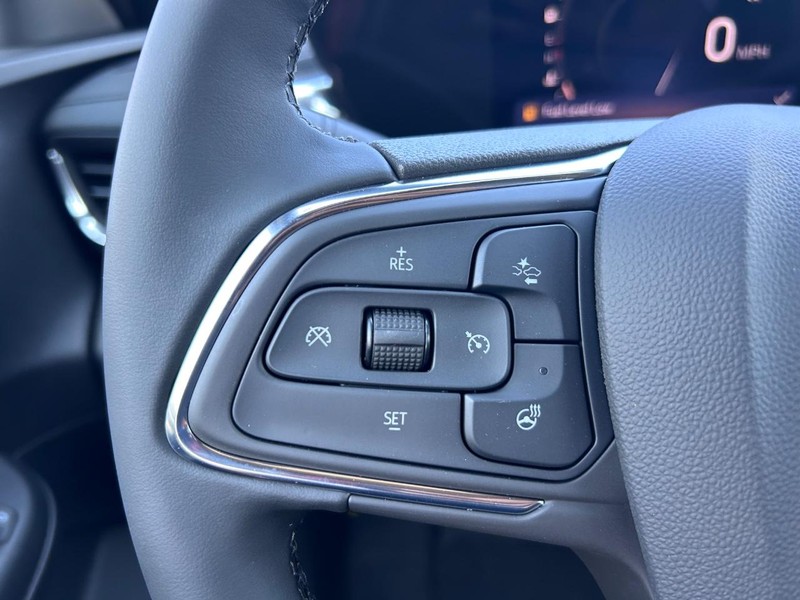 Buick Envista Vehicle Full-screen Gallery Image 10