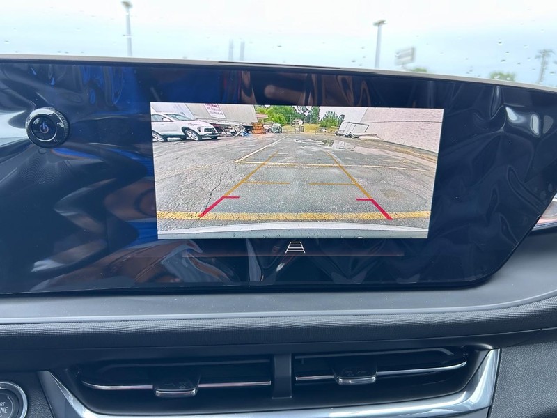 Buick Envista Vehicle Full-screen Gallery Image 23