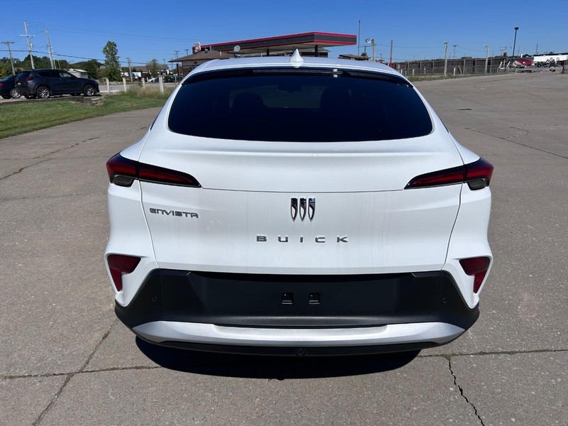 Buick Envista Vehicle Full-screen Gallery Image 4