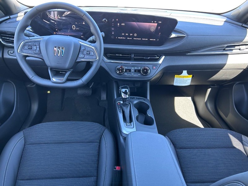 Buick Envista Vehicle Full-screen Gallery Image 8