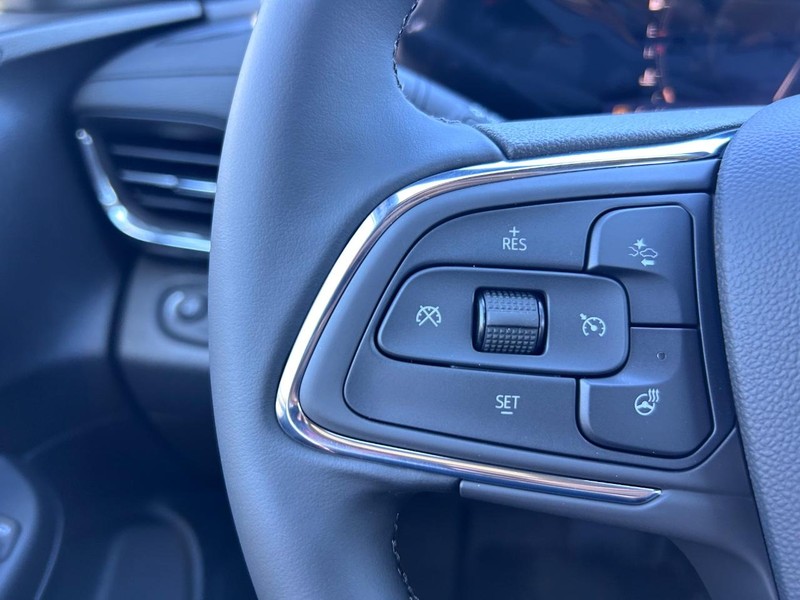 Buick Envista Vehicle Full-screen Gallery Image 10