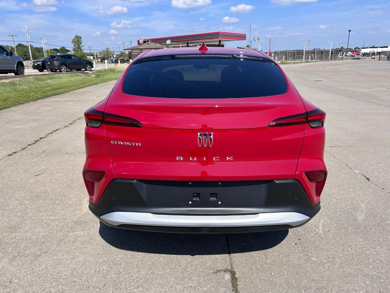 Buick Envista Vehicle Full-screen Gallery Image 4