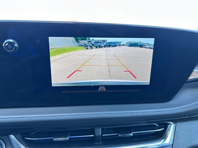 Buick Envista Vehicle Full-screen Gallery Image 19