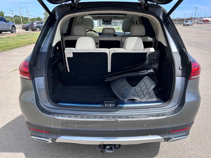 Mercedes-Benz GLE Vehicle Full-screen Gallery Image 5