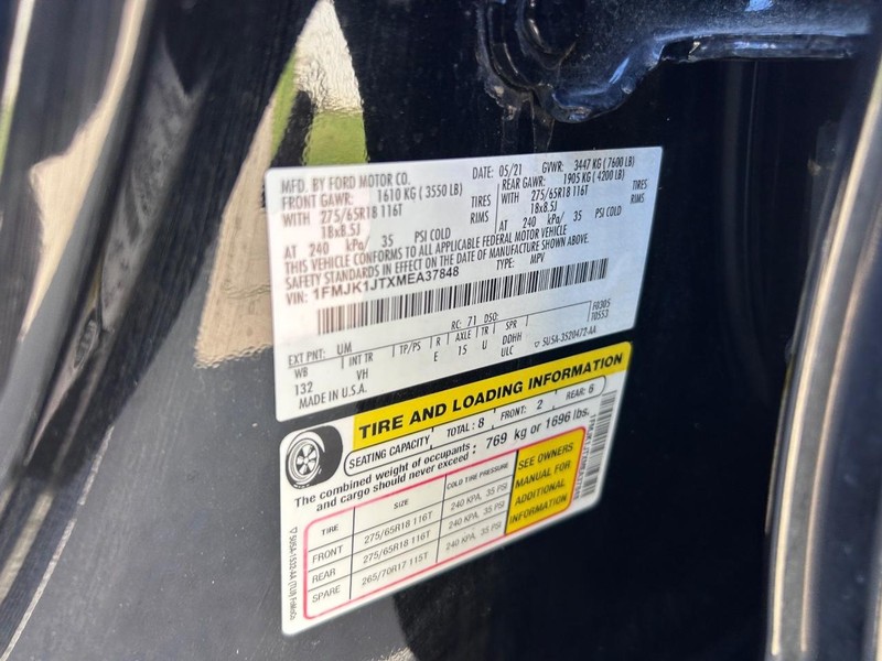 Ford Expedition Max Vehicle Full-screen Gallery Image 25