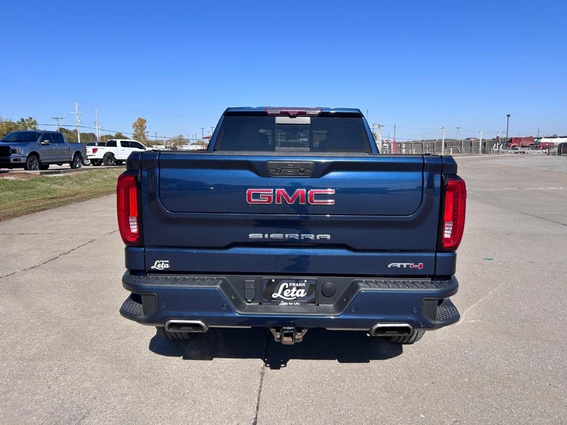 GMC Sierra 1500 Vehicle Full-screen Gallery Image 4