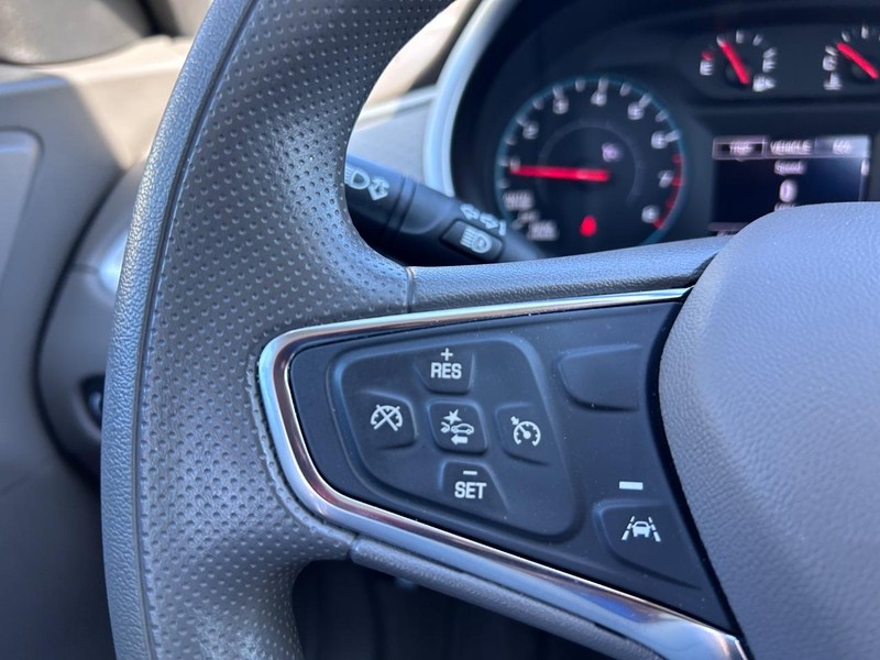 Chevrolet Malibu Vehicle Full-screen Gallery Image 10