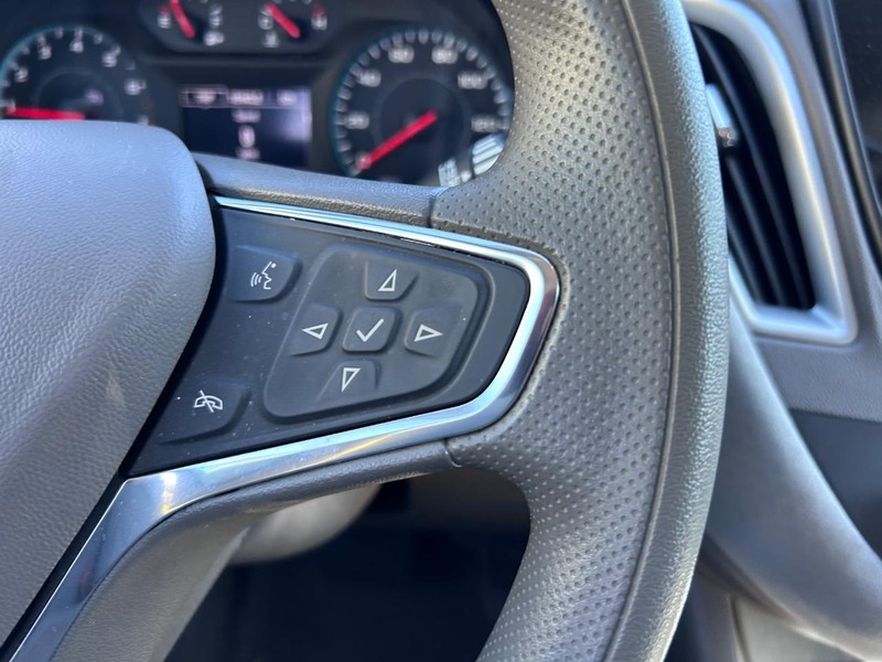 Chevrolet Malibu Vehicle Full-screen Gallery Image 11