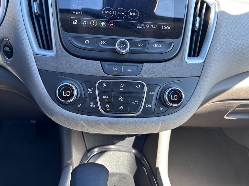 Chevrolet Malibu Vehicle Full-screen Gallery Image 13