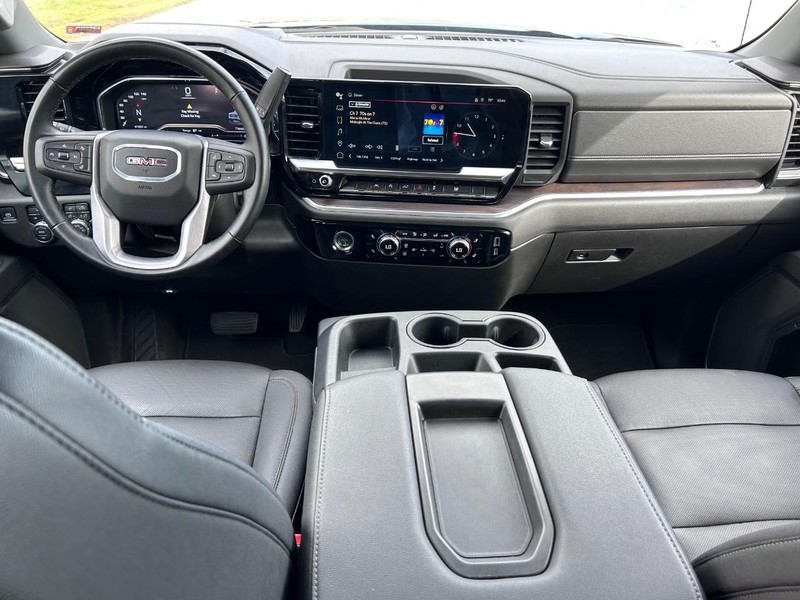 GMC Sierra 1500 Vehicle Full-screen Gallery Image 8