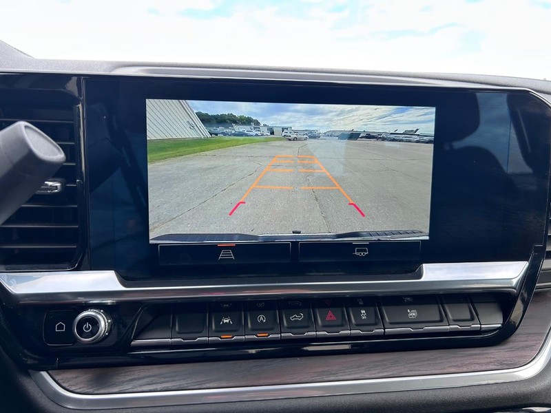 GMC Sierra 1500 Vehicle Full-screen Gallery Image 19