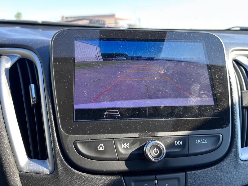 Chevrolet Malibu Vehicle Full-screen Gallery Image 20