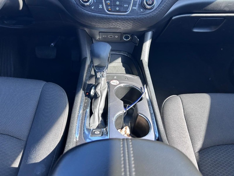 Chevrolet Malibu Vehicle Full-screen Gallery Image 15