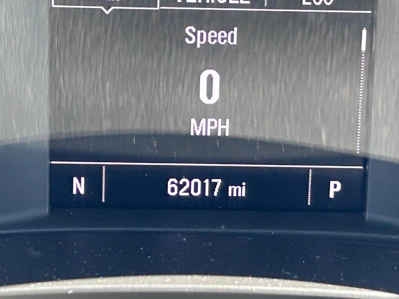 Chevrolet Malibu Vehicle Full-screen Gallery Image 18