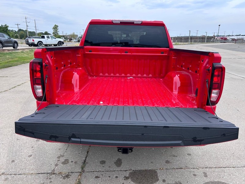 GMC Sierra 1500 Vehicle Full-screen Gallery Image 5