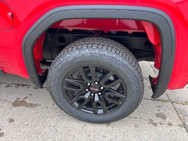 GMC Sierra 1500 Vehicle Full-screen Gallery Image 6