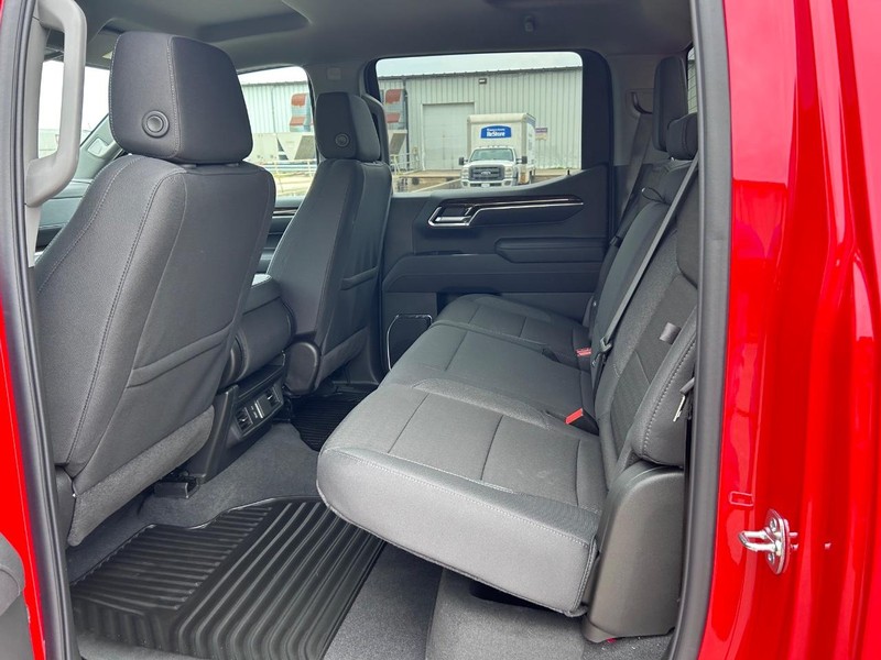 GMC Sierra 1500 Vehicle Full-screen Gallery Image 7