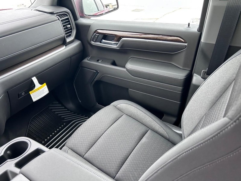 GMC Sierra 1500 Vehicle Full-screen Gallery Image 14