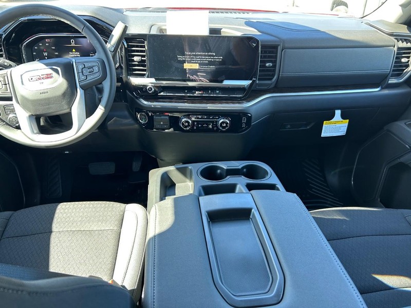 GMC Sierra 3500HD Vehicle Full-screen Gallery Image 8