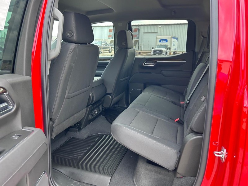 GMC Sierra 1500 Vehicle Full-screen Gallery Image 7