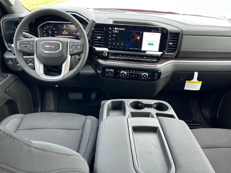GMC Sierra 1500 Vehicle Full-screen Gallery Image 8