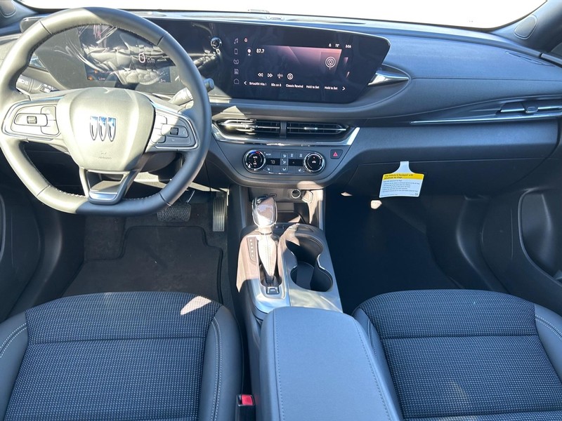 Buick Envista Vehicle Full-screen Gallery Image 8