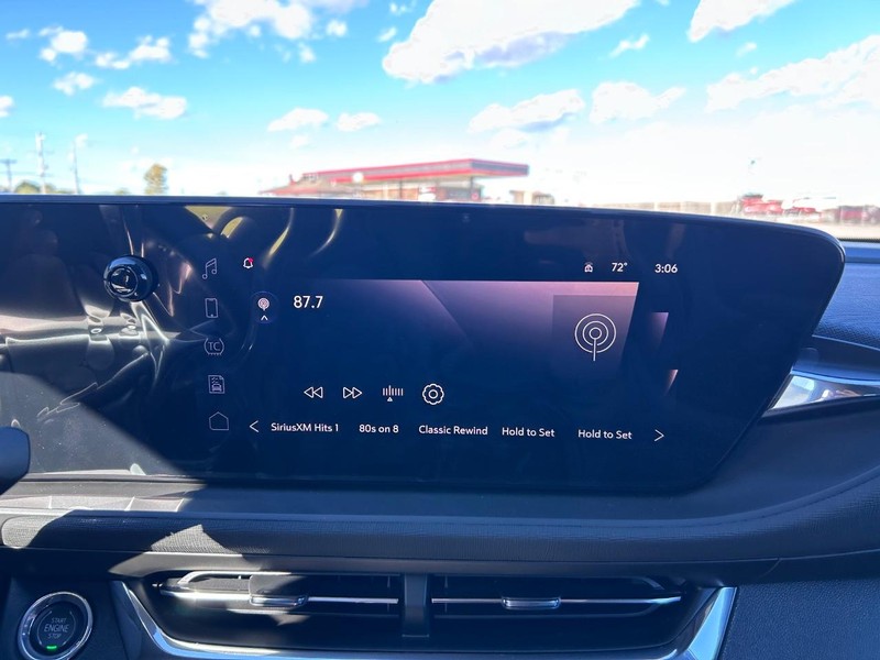 Buick Envista Vehicle Full-screen Gallery Image 12