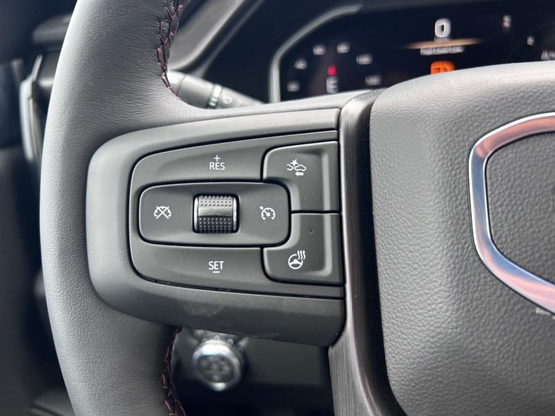 GMC Sierra 2500HD Vehicle Full-screen Gallery Image 10