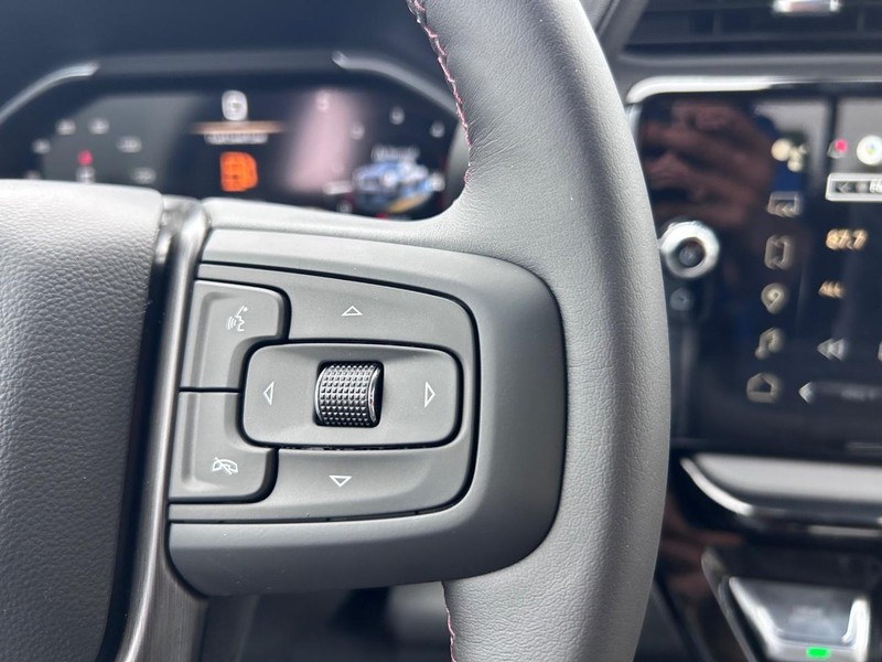 GMC Sierra 2500HD Vehicle Full-screen Gallery Image 11