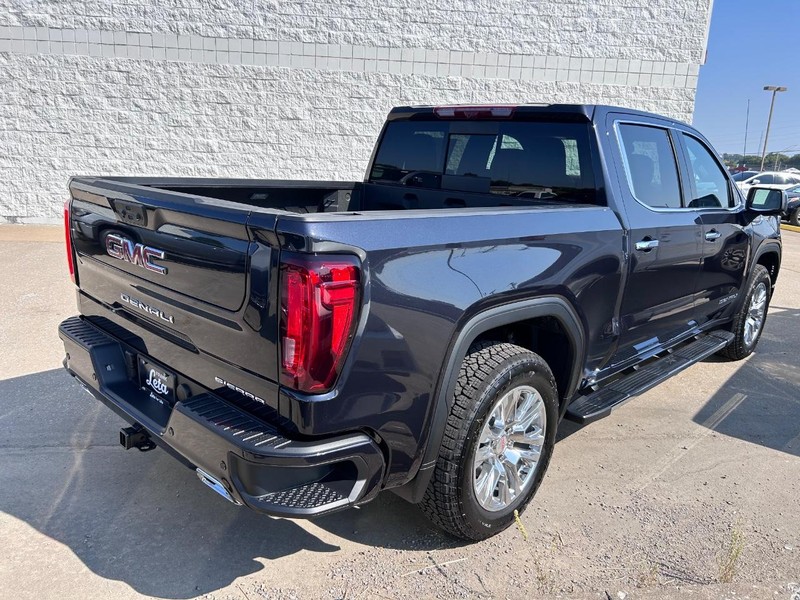 GMC Sierra 1500 Vehicle Full-screen Gallery Image 3