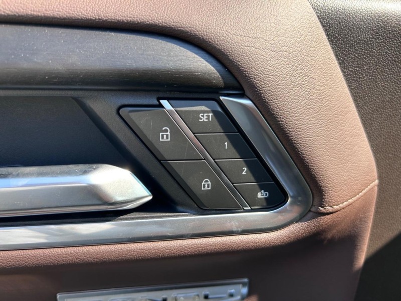 GMC Sierra 1500 Vehicle Full-screen Gallery Image 18