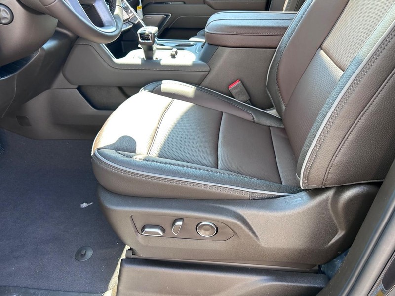 GMC Sierra 1500 Vehicle Full-screen Gallery Image 19