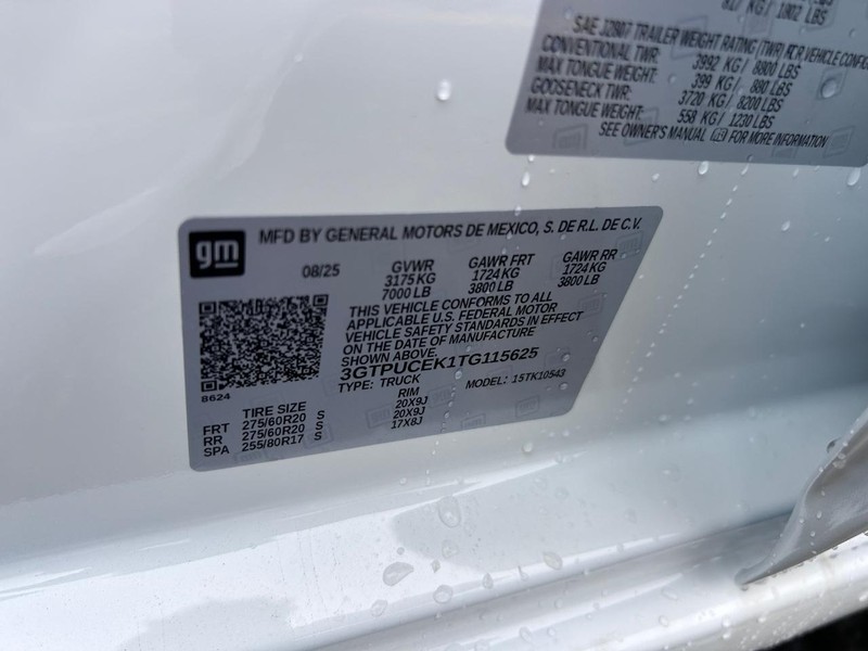 GMC Sierra 1500 Vehicle Full-screen Gallery Image 19