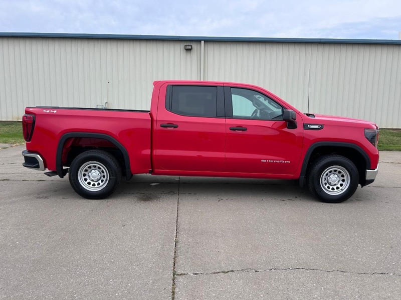 GMC Sierra 1500 Vehicle Full-screen Gallery Image 2