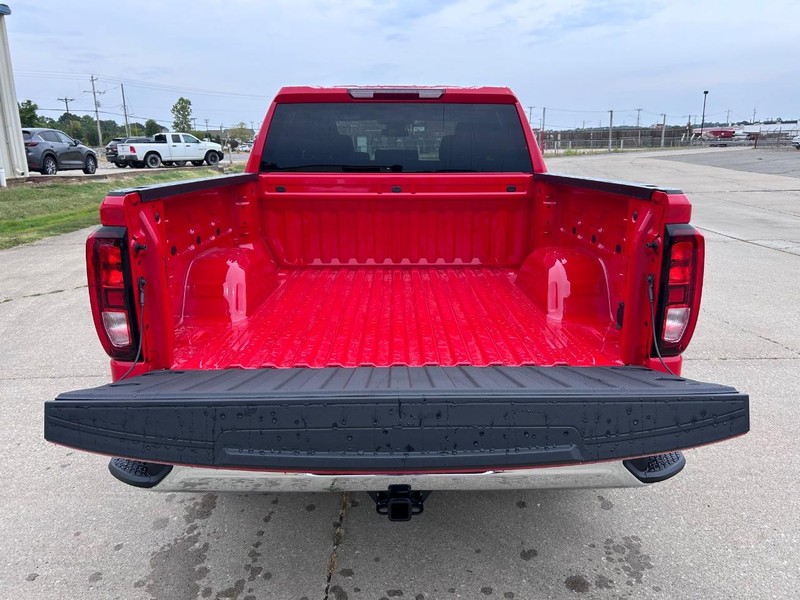 GMC Sierra 1500 Vehicle Full-screen Gallery Image 5