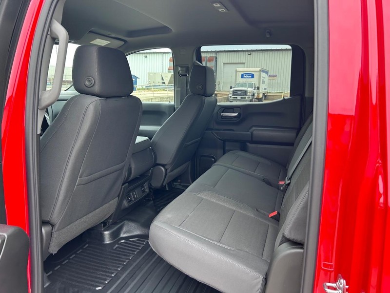 GMC Sierra 1500 Vehicle Full-screen Gallery Image 7