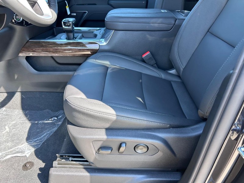 GMC Sierra 1500 Vehicle Full-screen Gallery Image 17