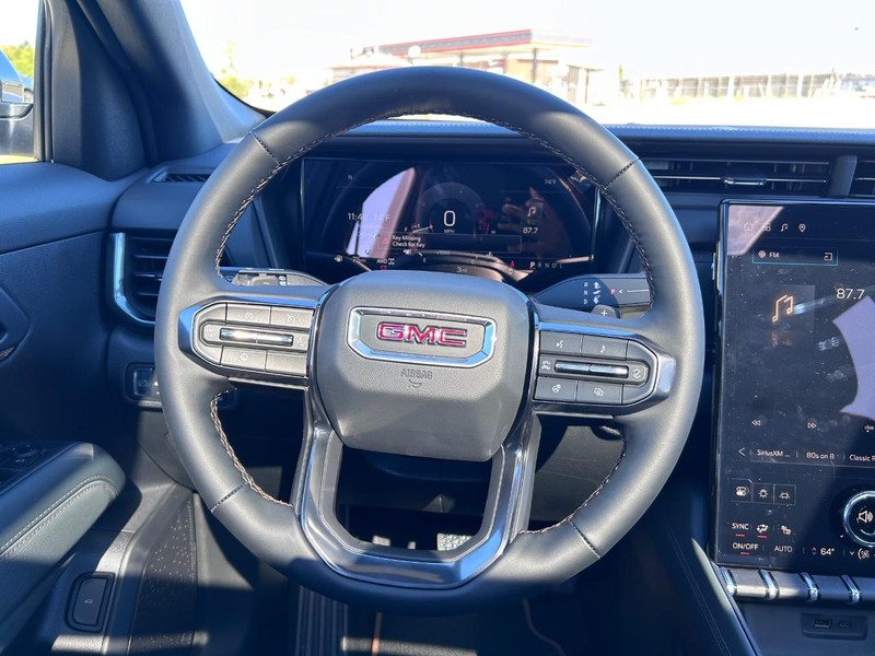 GMC Terrain Vehicle Full-screen Gallery Image 11