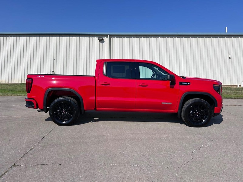 GMC Sierra 1500 Vehicle Full-screen Gallery Image 2