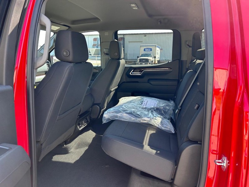 GMC Sierra 1500 Vehicle Full-screen Gallery Image 7