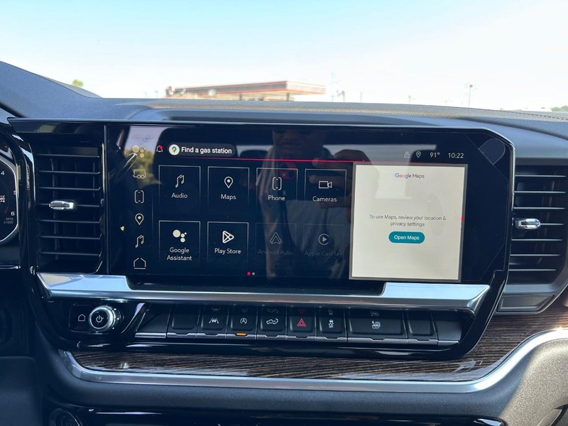 GMC Sierra 1500 Vehicle Full-screen Gallery Image 12