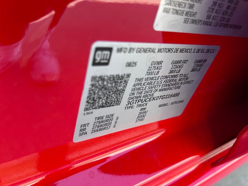 GMC Sierra 1500 Vehicle Full-screen Gallery Image 19