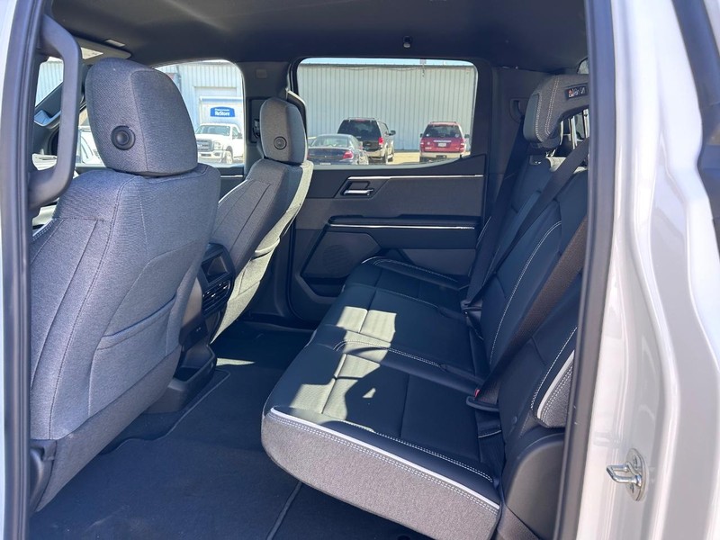 GMC Sierra EV Vehicle Full-screen Gallery Image 7