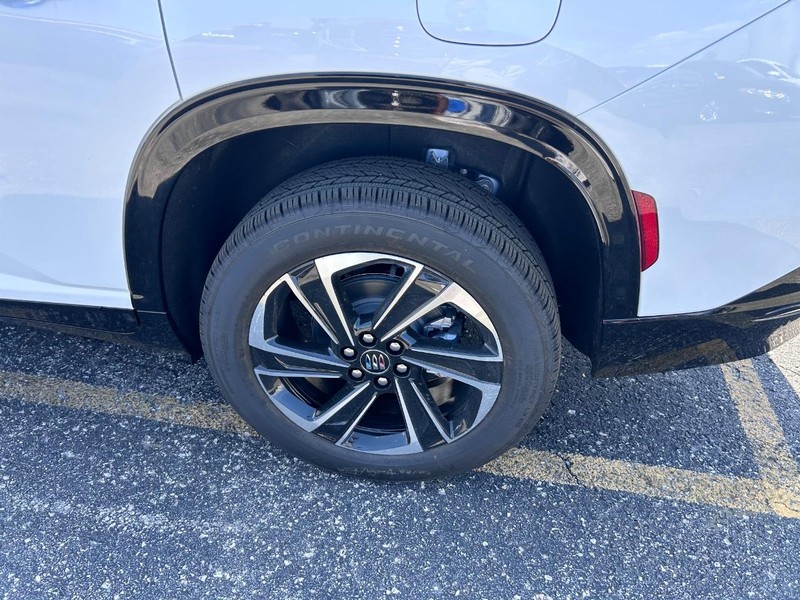 Buick Enclave Vehicle Full-screen Gallery Image 7