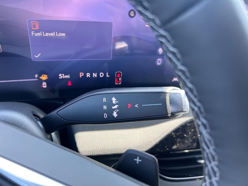 Buick Enclave Vehicle Full-screen Gallery Image 16