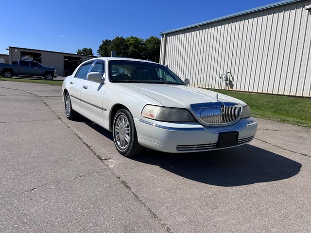 Cape Girardeau MO 2006 Lincoln Town Car more details - lincoln town car