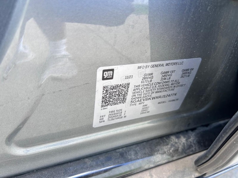 Buick Enclave Vehicle Full-screen Gallery Image 24