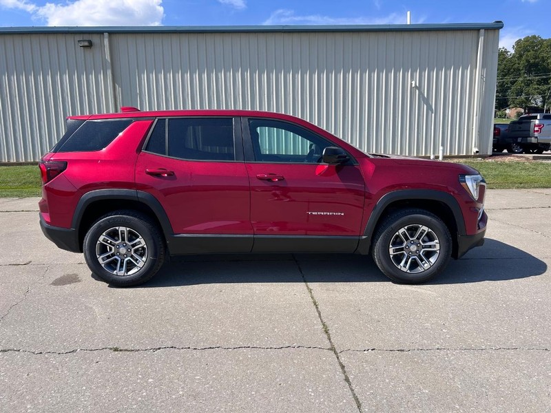 GMC Terrain Vehicle Full-screen Gallery Image 2