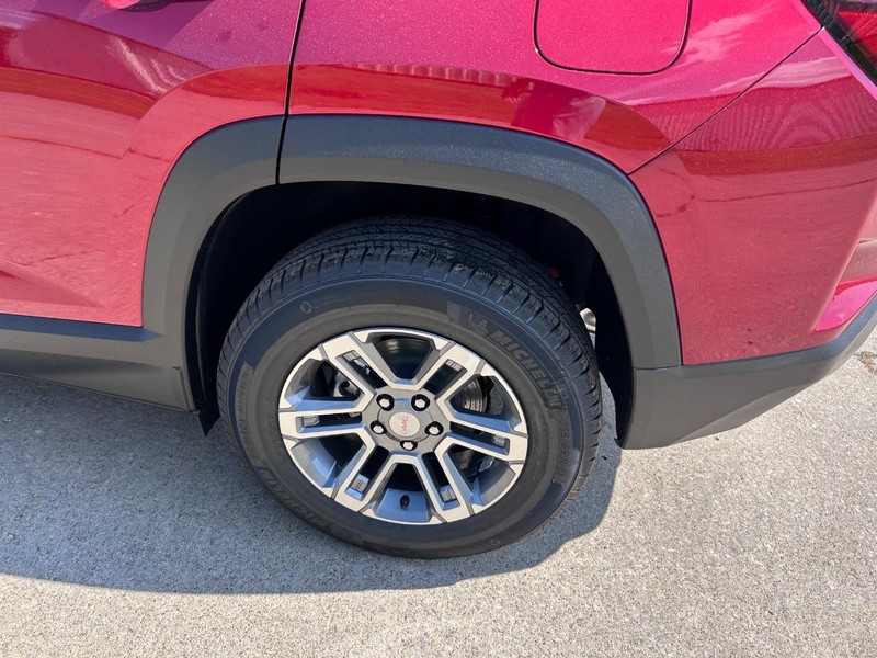 GMC Terrain Vehicle Full-screen Gallery Image 6