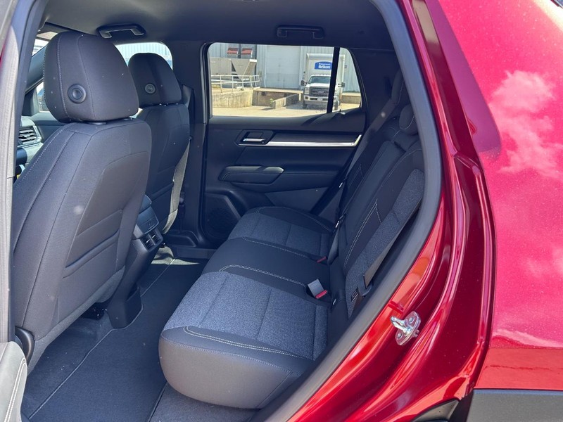 GMC Terrain Vehicle Full-screen Gallery Image 7